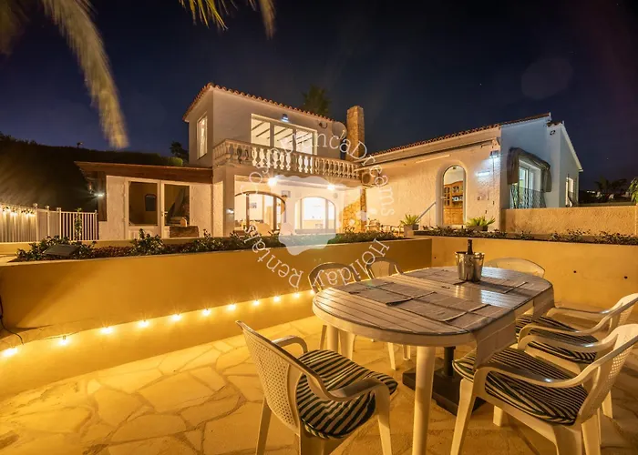 Casa Hella Ifach